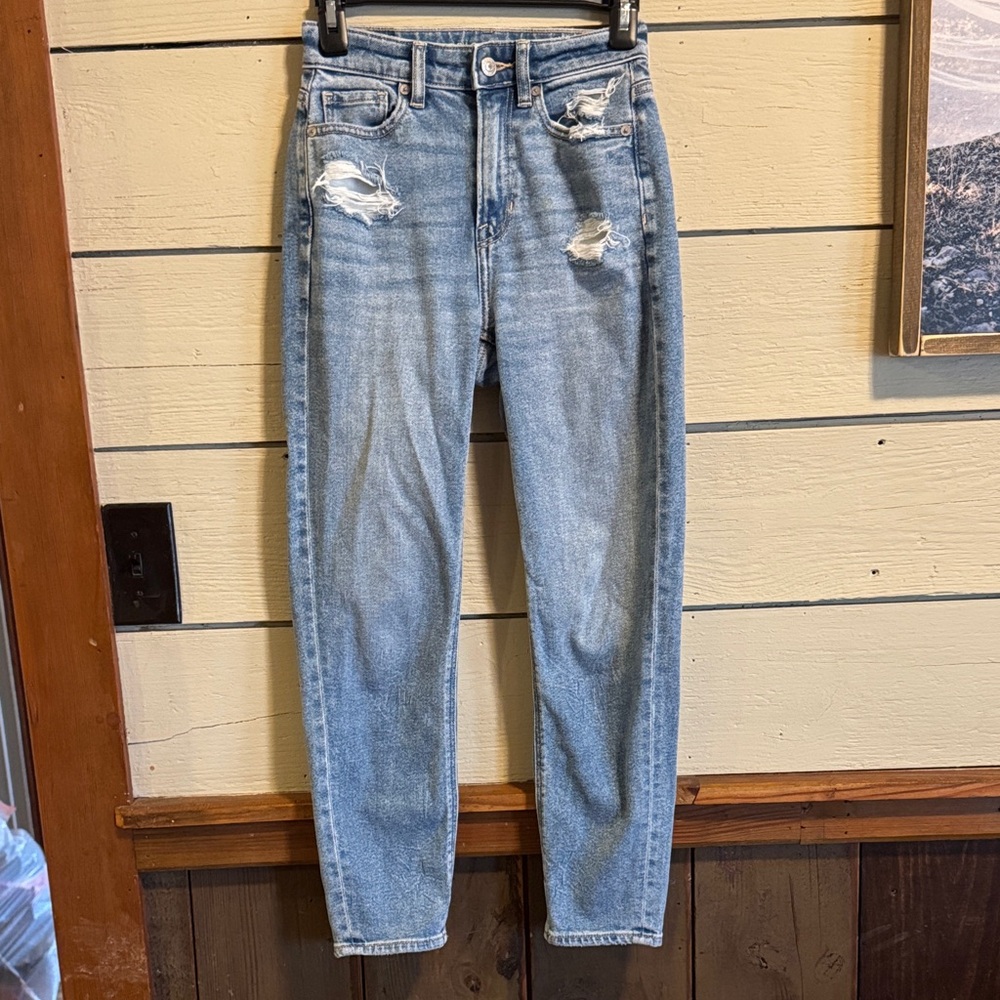 American Eagle Distressed Blue Jeans